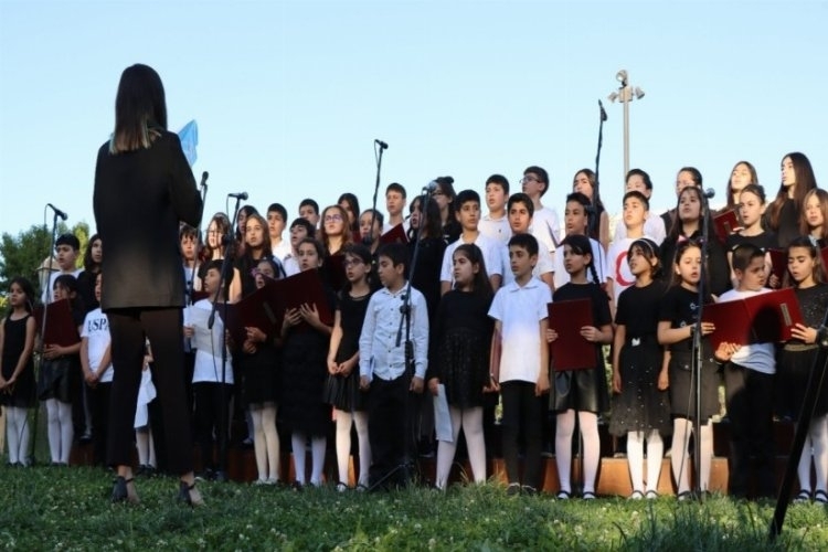 Şanlıurfa Büyükşehir Belediyesi'nden 23 Nisan Kutlamaları için Konser
