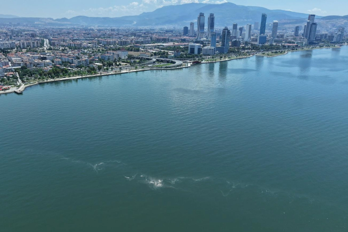 İzmir Körfezi’nde Dronla 14. Kirlilik Tespiti