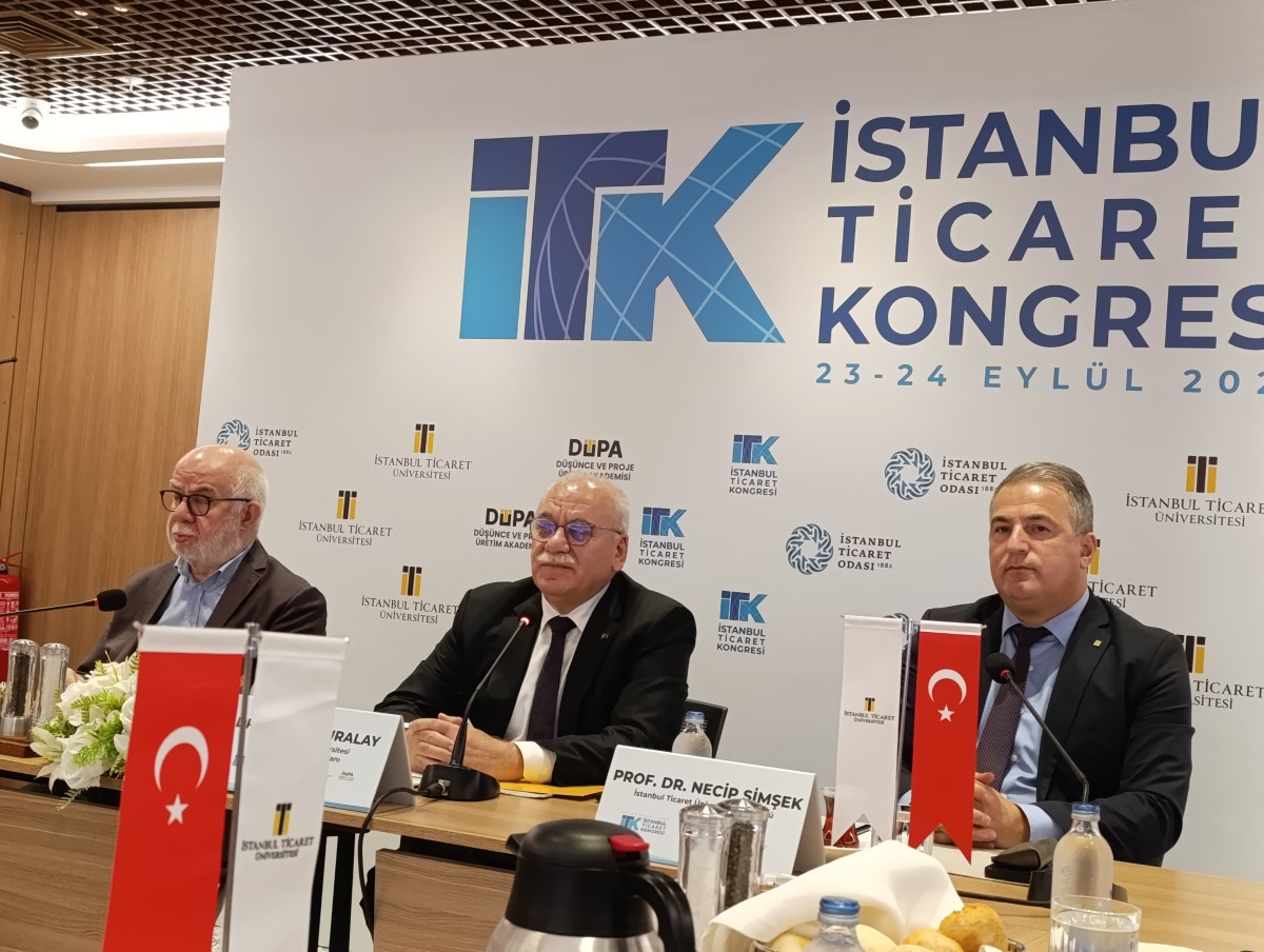 KÜRESEL TİCARETİN ROTASI İSTANBUL’DA ÇİZİLİYOR