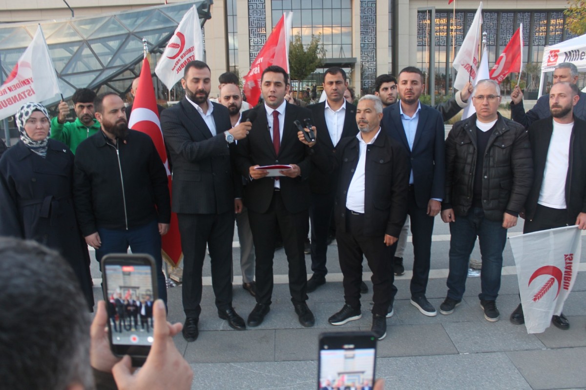 Çam ve Sakura Şehir Hastanesi Önünde Eylem: