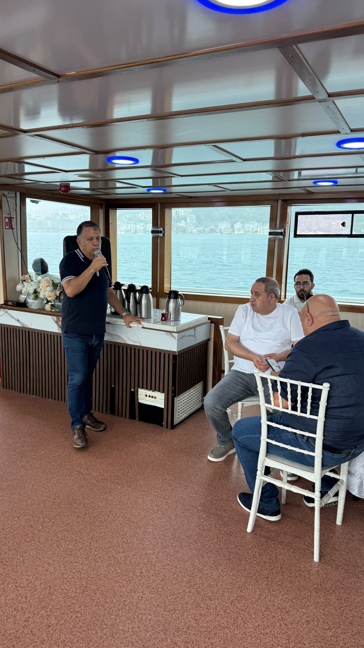 KGK üyelerinden Boğaz’da kahvaltılı buluşma