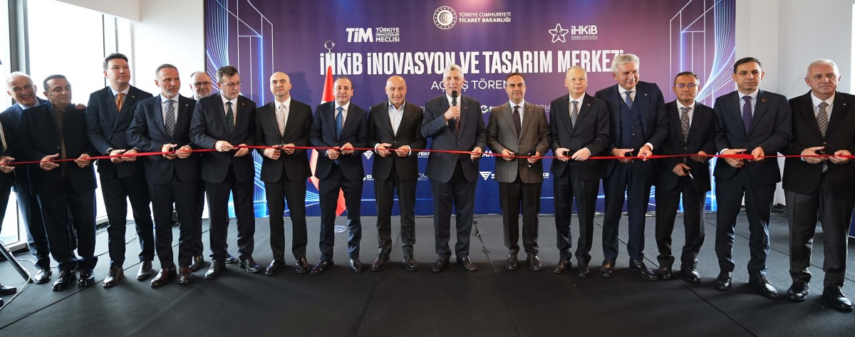 Ticaret Bakanı Bakanı Bolat ile Sanayi ve Teknoloji Bakanı Kacır’dan geleceğe ilk dikiş